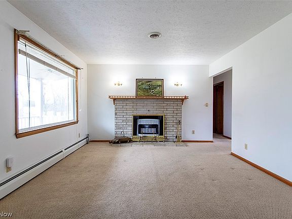 4th image of 6961 Bear Swamp Rd