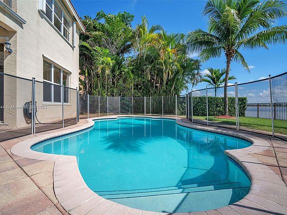 5th image of 4887 Sw Ct #183AV