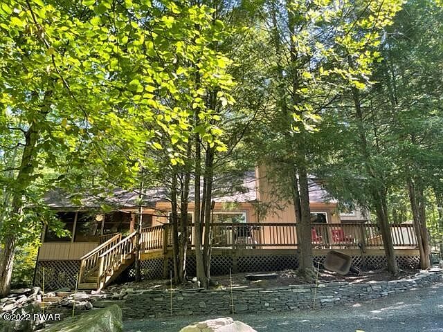 1st image of 107 Canyon Dr