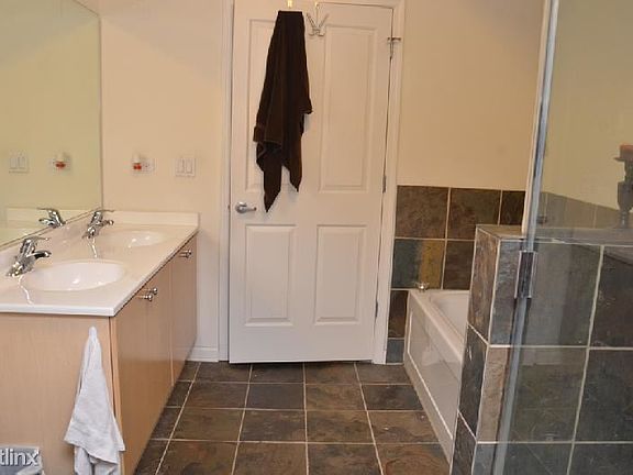 5th image of 1464 S Michigan Ave APT 1303