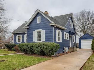 506 Preston Ave, Elgin, IL 60120