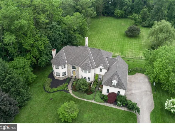 542 Newtown Rd, Berwyn, PA 19312