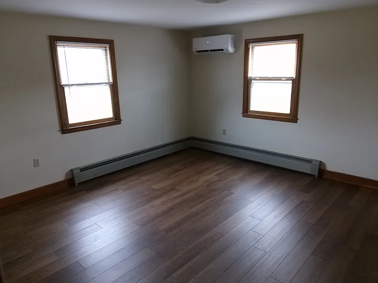 121 King Philip Rd — Photo 15