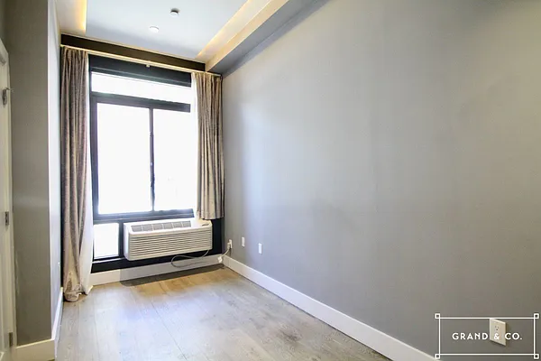 Rented by Grand & Co. | media 8