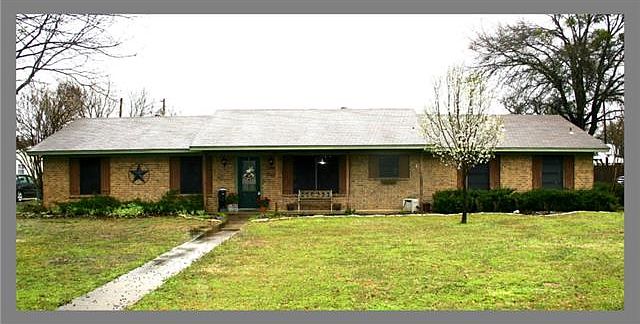 1st image of 223 Southridge St