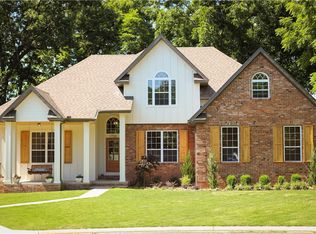 1706 Carolyn St, Bentonville, AR 72712