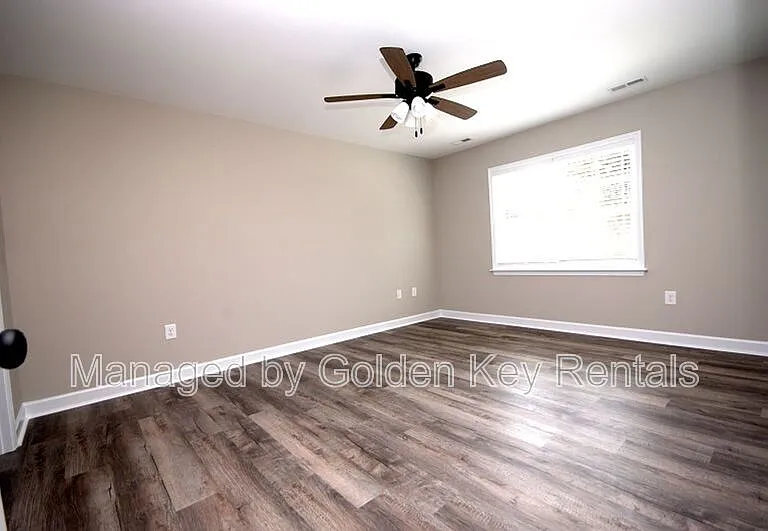 401 S Church St — Photo 6