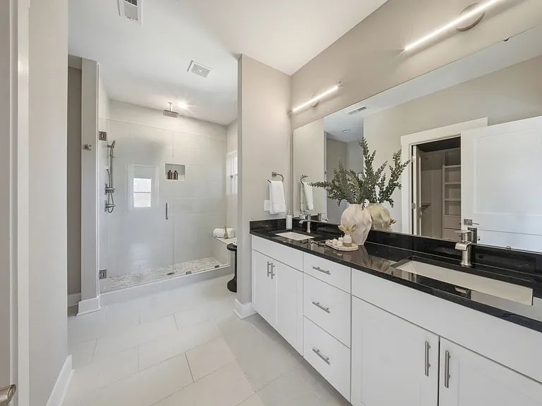 1602 Julia Maulden Pl — Photo 28