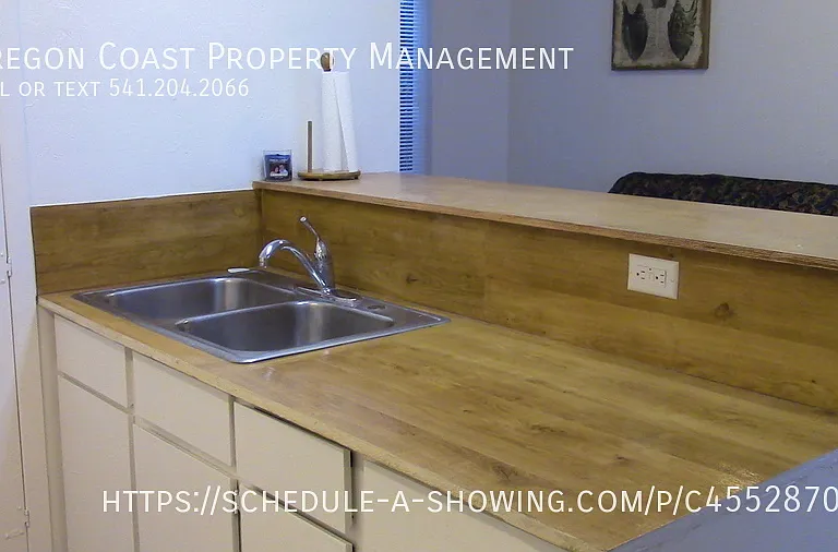 20 Graham Ave #1 — Photo 4