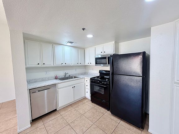2nd image of 73881 Fred Waring Dr #C4