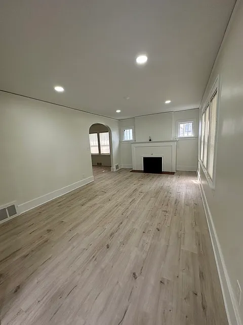 3 bed, 2.5 bath, 1450 sqft, $2,950 — Photo 3