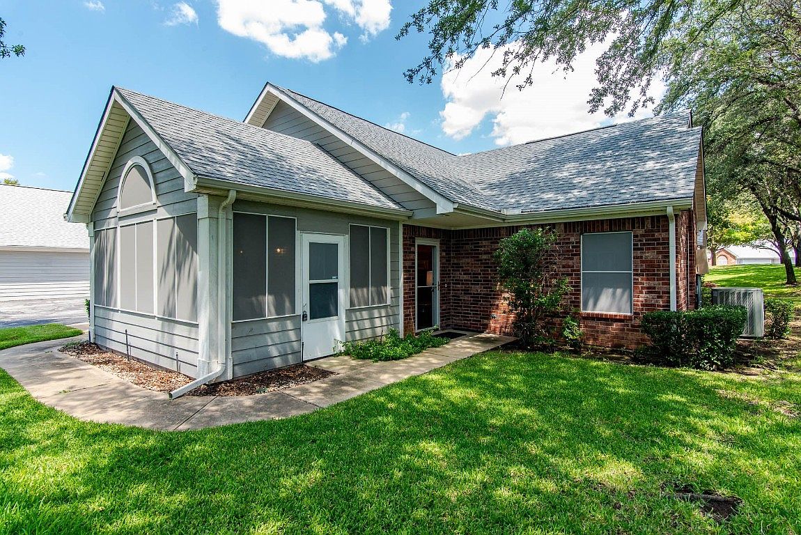 944 Bridges Dr, Arlington, TX 76012 Zillow