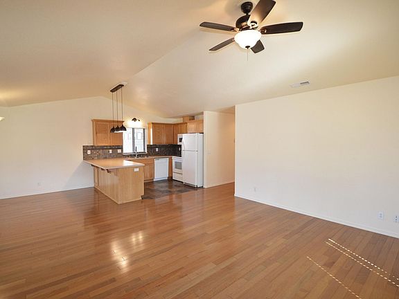 Kitchen/Living Room
