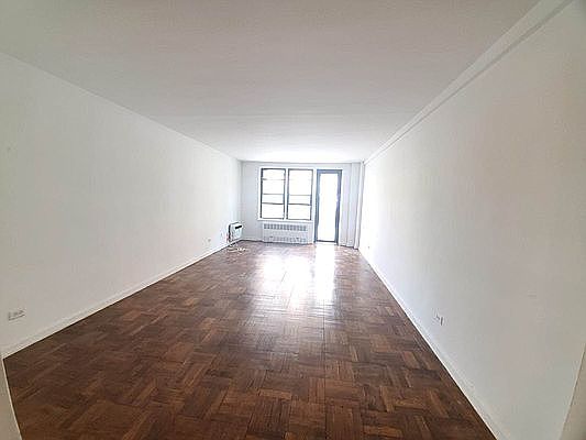 1st image of 315 Ocean Pkwy #17