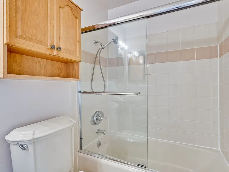 781 N Fair Oaks Ave #6 — Photo 25