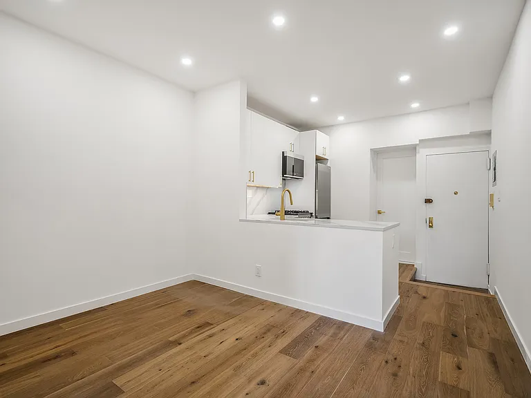 147 Sullivan St #5B — Photo 6