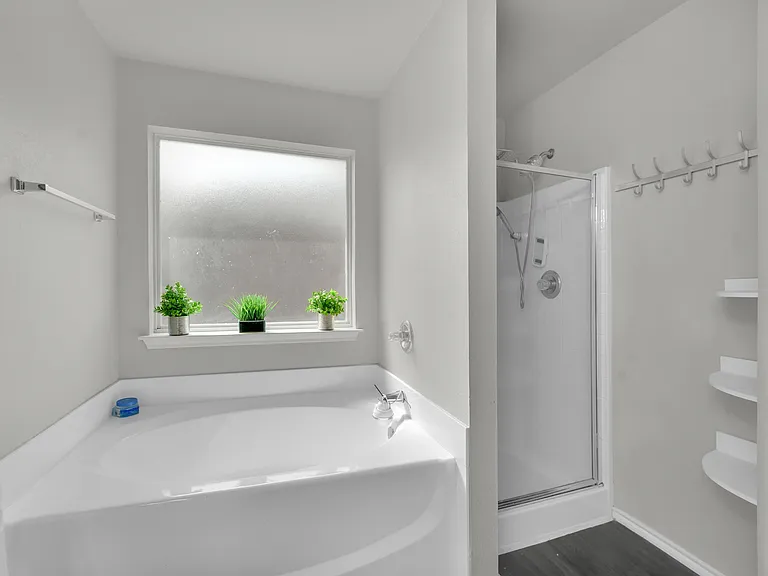 930 Timber Oaks Ln — Photo 13