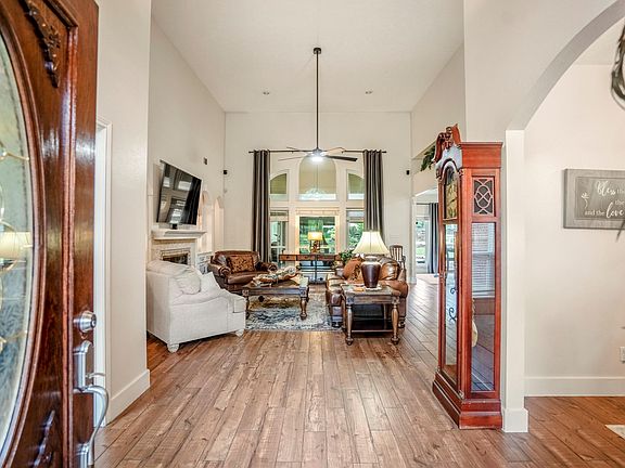 5th image of 14103 Amber Ln