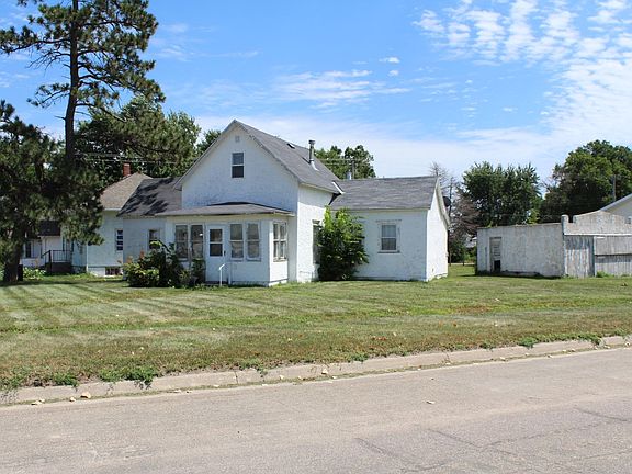 2nd image of 207 E 2nd St