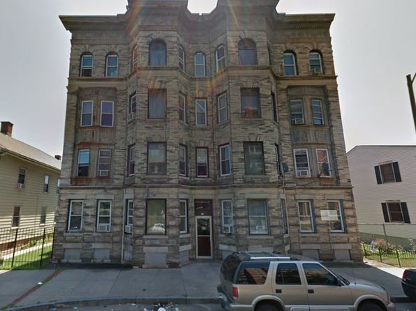 470 Maple St #1R