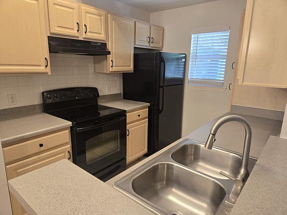 5th image of 404 Summit Ridge Pl APT 208
