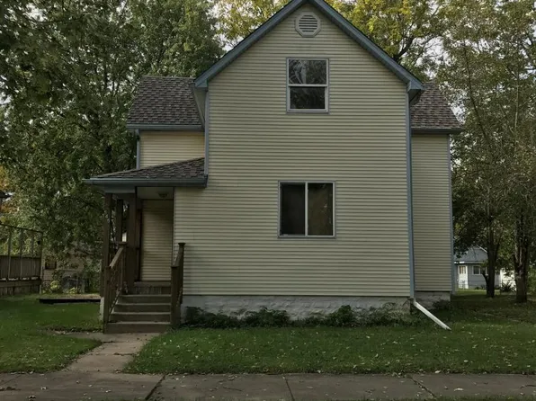 545 S Poplar Ave, Kankakee, IL 60901