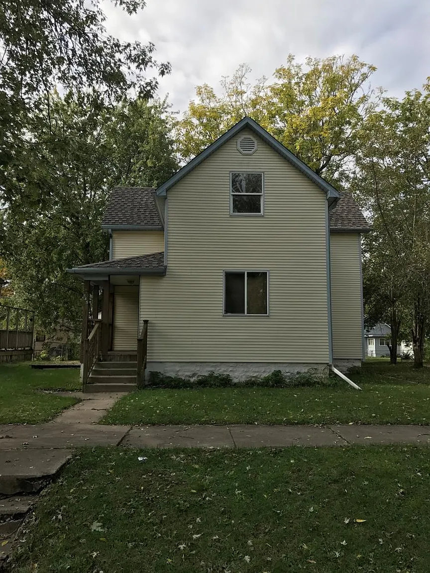 545 S Poplar Ave photo 1
