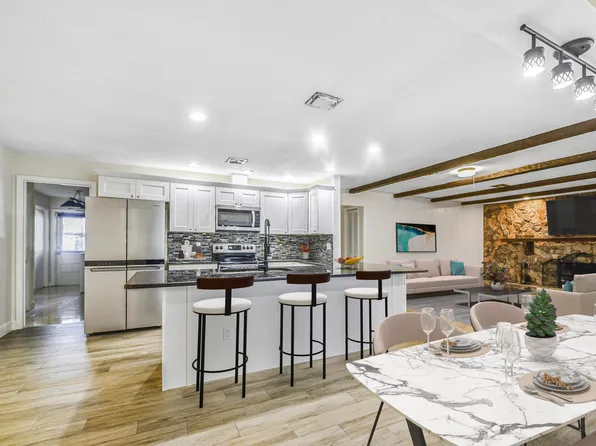 8385 NW 14th Street, Coral Springs, FL 33071