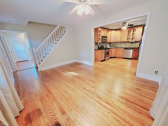 3rd image of 35 Knollwood Ave