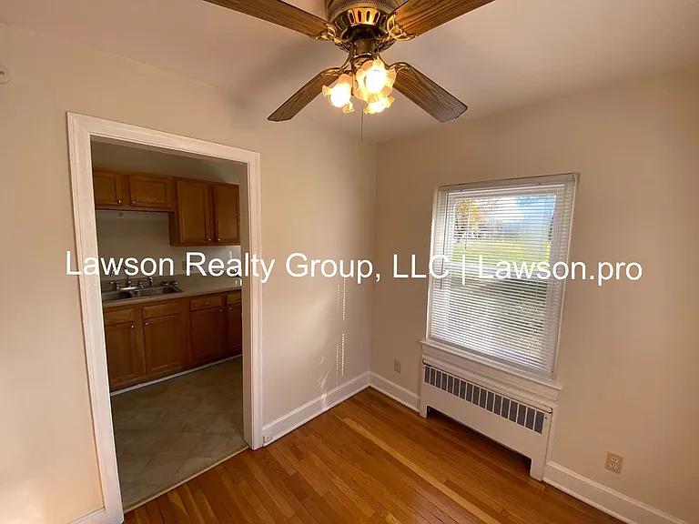 Bowman 2611-2613 — Photo 10