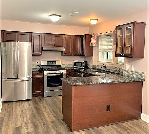 3rd image of 24331 Fairway Hills Dr