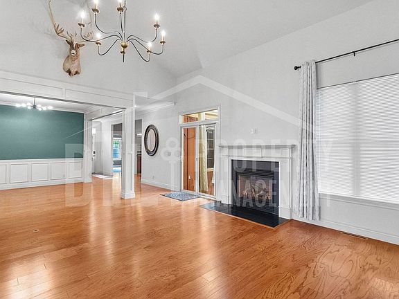 5th image of 253 Cedar Glade Dr