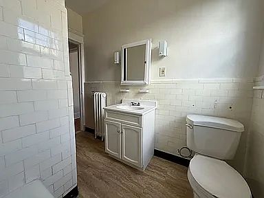 4th image of 182-9 Elm St