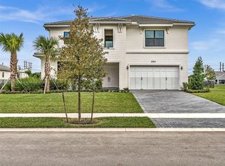 6925 S Stillwater Shrs, Fort Lauderdale, FL 33314