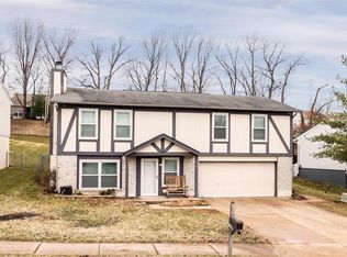 1731 Lynncove Ln, Saint Charles, MO