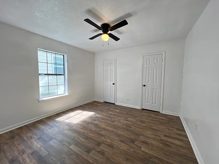 411 Krewson St — Photo 3