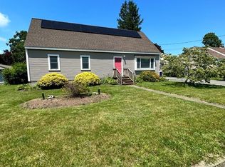 74 North St, Fairhaven, MA 02719