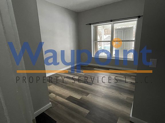 3rd image of 428 Hambrook St #1