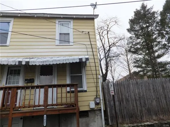 1421 Poplar St, Northampton, PA 18067