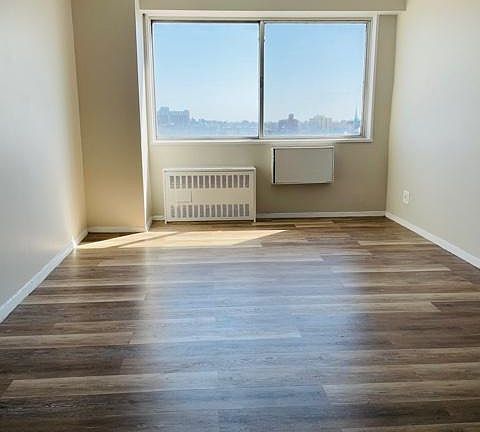 4th image of 44 E Sidney Ave #15D