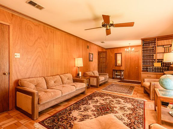 5th image of 2900 Westhill Dr