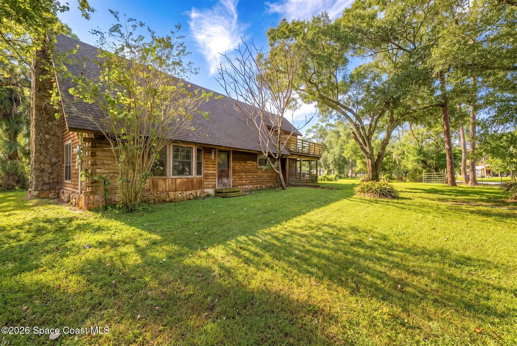 4295 Lakeridge Dr