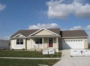 1153 Cherokee St, Nevada, IA 50201