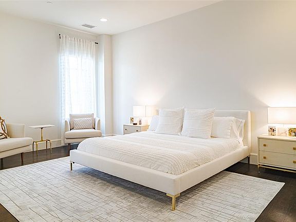 5th image of 4502 Abbott Ave APT 105
