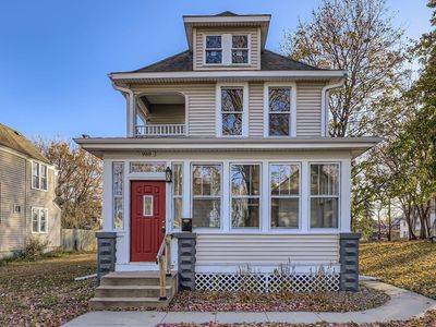 988 Reaney Ave, Saint Paul, MN, 55106