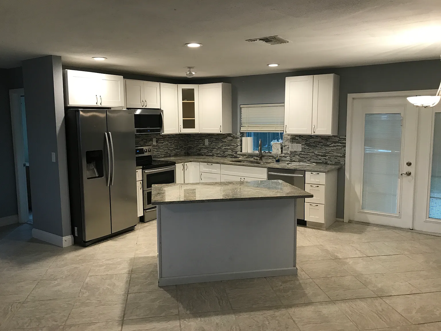3 bed, 1534 sqft, $2,465 — Photo 4
