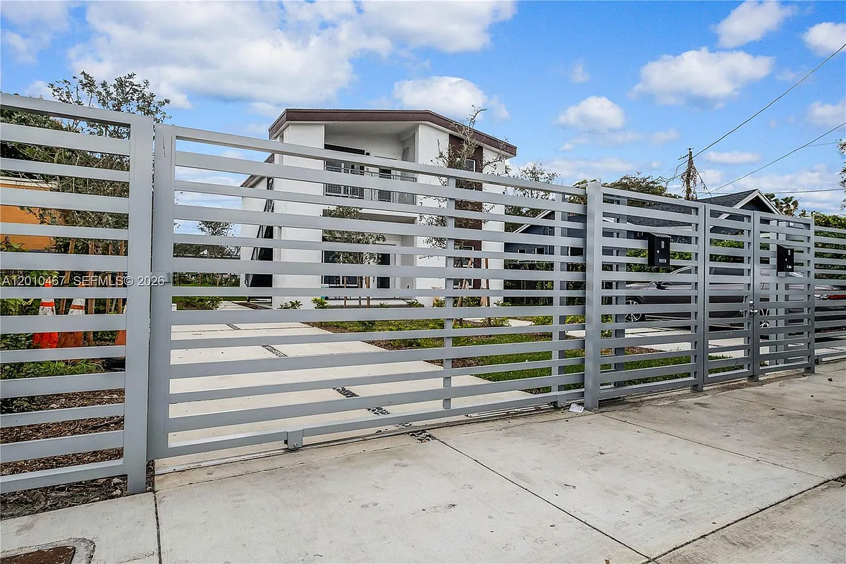 Building Photo - 763 NW 80th St #B
