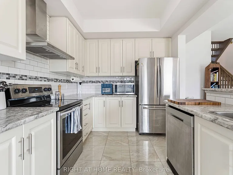 3859 Ryan Ave — Photo 22