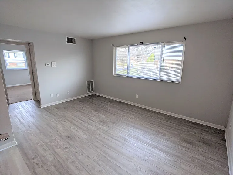 268 Meadow Dr — Photo 4