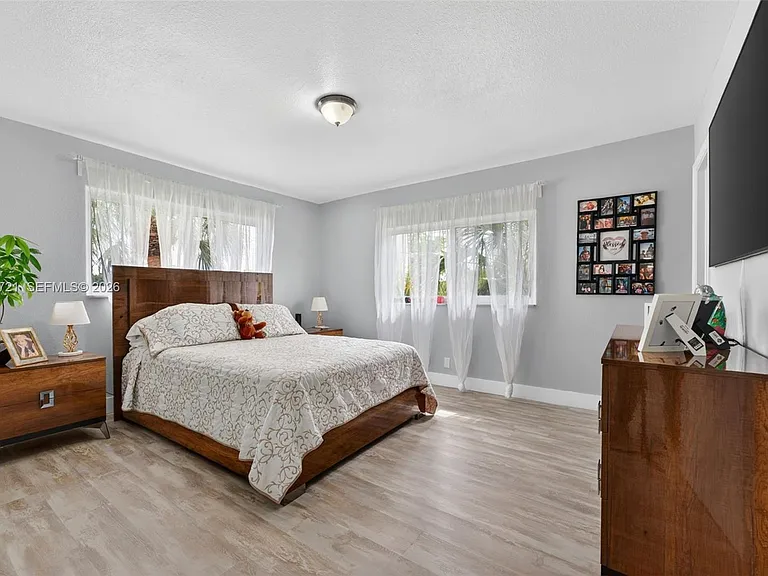 681 S Hollybrook Dr #310 — Photo 11